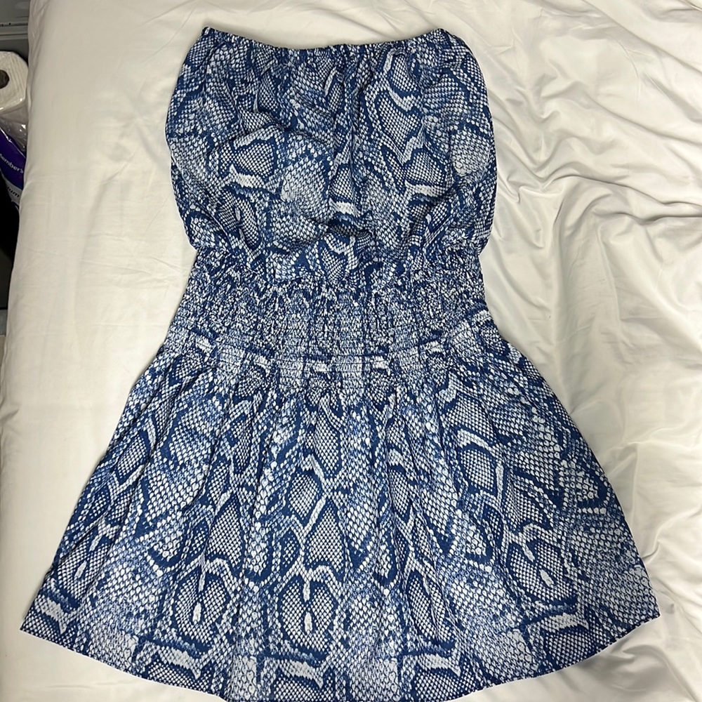 Snakeprint strapless dress